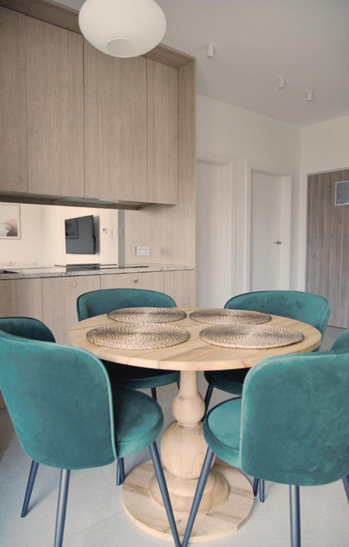 Rewal -2 Bedroom- Premium Baltic Apartment With Spa Access Exterior photo