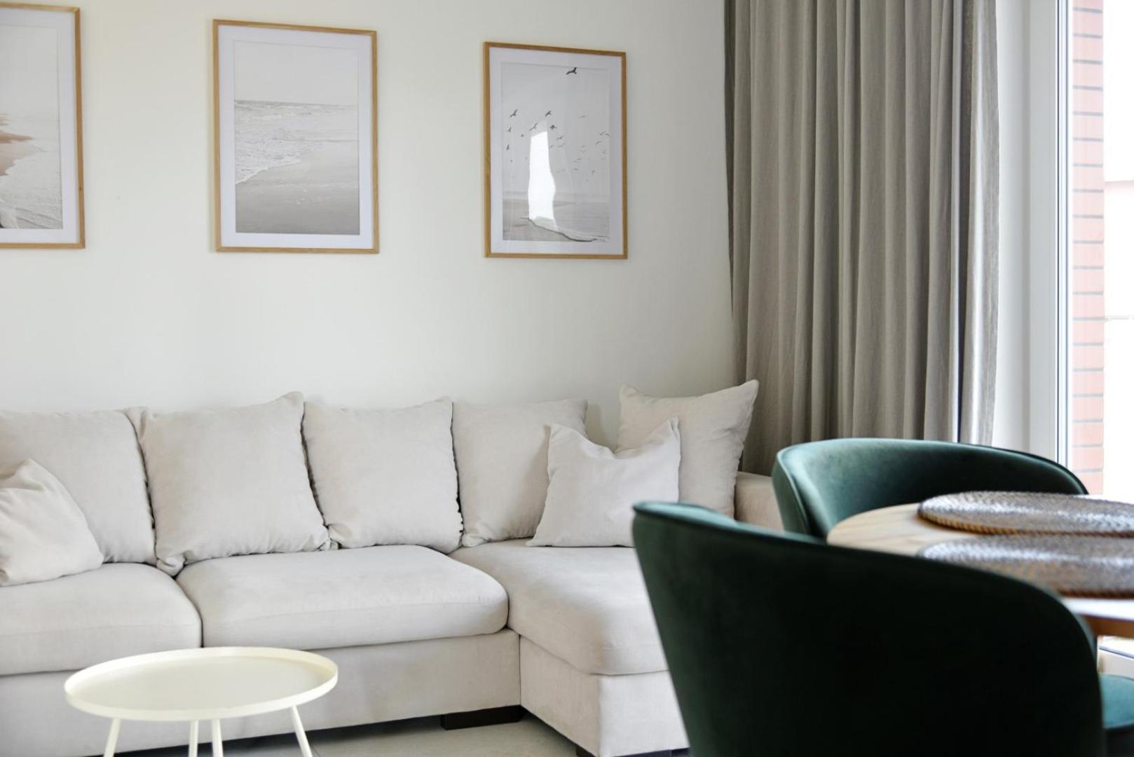 Rewal -2 Bedroom- Premium Baltic Apartment With Spa Access Exterior photo